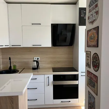 Modern & Stylish With Full Amenities Sarajewo
